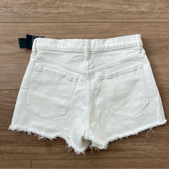 NWT - Abercrombie & Fitch White high rise the mom Short size 27 - Picture 2 of 7